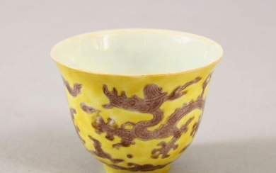 A CHINESE YELLOW / BISCUIT GROUND PORCELAIN DRAGON CUP