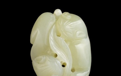 A Chinese carved jade 'double huan' pendant, 19th century
