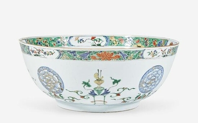 A Chinese export famille verte-decorated bowl