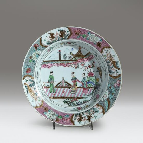 A Chinese famille rose-decorated porcelain basin