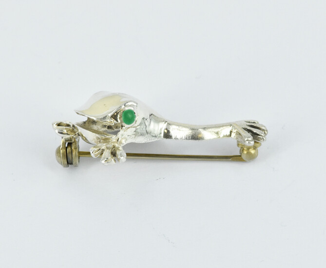 A FROG SHAPED BROOCH