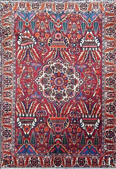 A HAND KNOTTED PURE WOOL PERSIAN BAKHTIARI