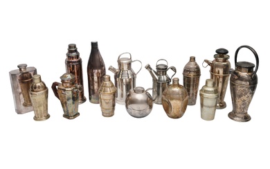 A LARGE GROUP OF VARIOUS SILVER PLATED COCKTAIL SHAKERS AND POURERS