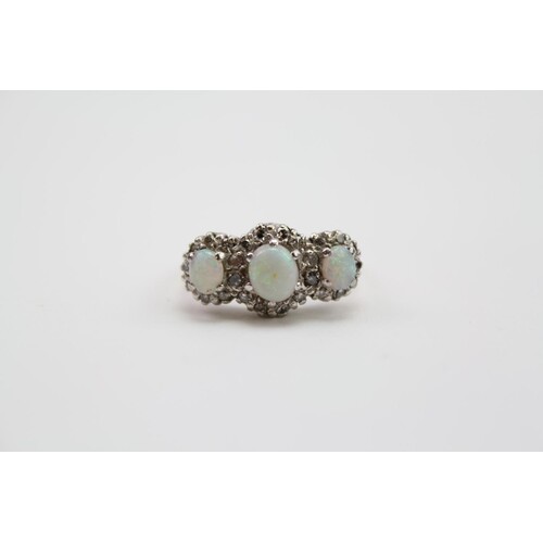 A Ladies 18 carat Gold Diamond and Opal set dress ring, Size...