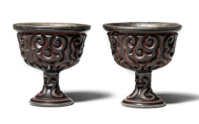 A PAIR OF CARVED TIXI LACQUER STEM CUPS