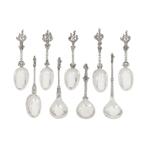 A collection of fifteen silver spoons
