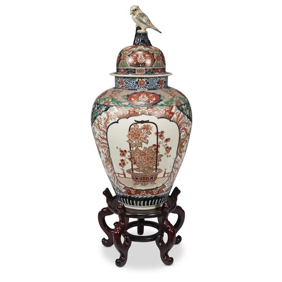 A large Imari vase and cover possibly Samson, late 19th century