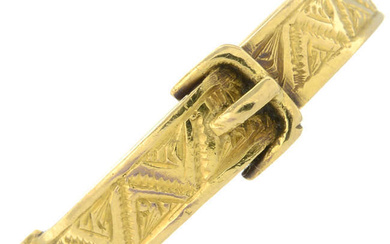 A mid Victorian 18ct gold patterned buckle ring.
