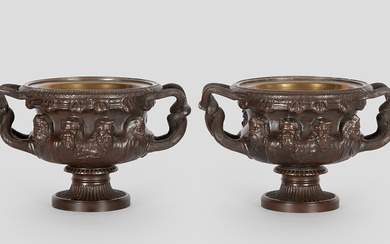 A pair of Grand Tour Warwick patinated bronze vases. 19th Century.