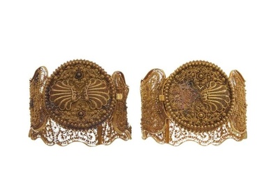 A pair of very fine high carat gold Chinese export cannetille bracelets, circa 1850