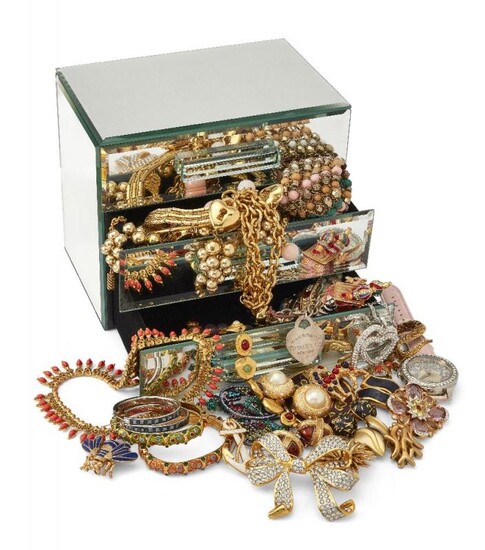 A quantity of costume jewellery, including: a...
