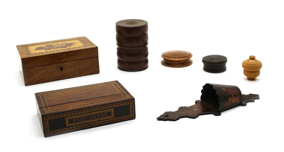 A small collection of treen