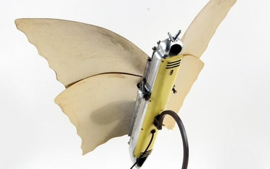 ABSTRACT SCULPTURAL TABLE LAMP FORM OF BUTTERFLY