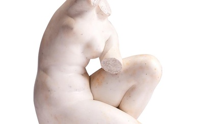 AFTER THE ANTIQUE, A GRAND TOUR WHITE MARBLE FRAGMENT OF THE CROUCHING VENUS, EARLY/MID 19TH CENTURY