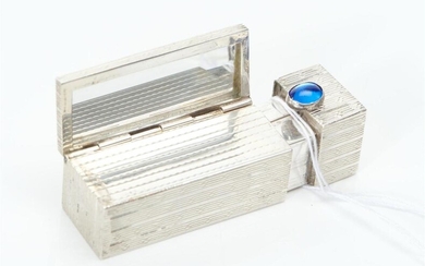AN ITALIAN LIPSTICK HOLDER SET WITH PASTE, IN STERLING SILVER, LENGTH 60MM