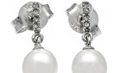 Akoya diamond stud earrings WG