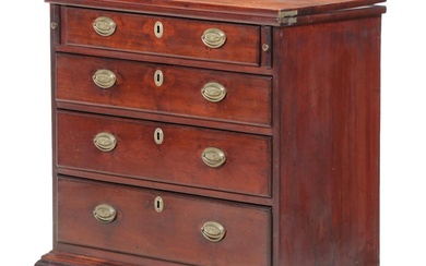 American Chippendale Mahogany Bachelor's Chest of Drawers, Antique