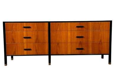 American Mid-Century Modern Rosewood Dresser / Sideboard by Harvey Probber 1960s
