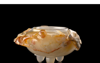 An agate brush washer China, late Qing dynasty (l. max 9 cm.)
