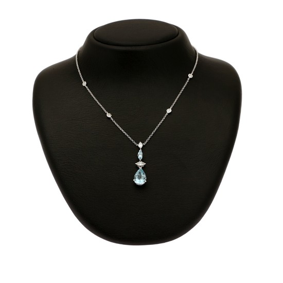 An aquamarine and diamond necklace set with two aquamarines and six diamonds, mounted in 18k white gold. L. 43 cm.