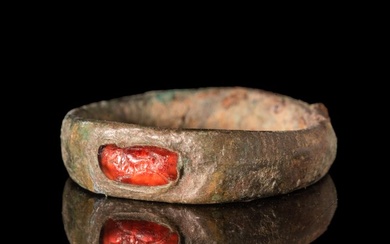 Ancient Roman Bronze Ring with Animal Intaglio (No Reserve Price)