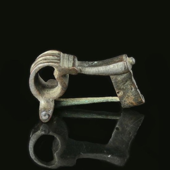 Ancient Roman Bronze decorated Fibula / Brooch - 17.9×22×33.6 mm