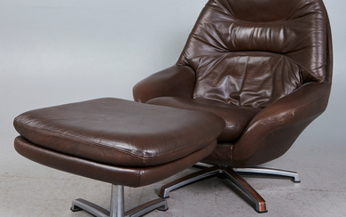 Armchair/swivel chair with ottoman, leather, aluminum, plastic, 1970s.
