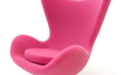 Arne Jacobsen Pink "Egg Chair" Desk Display