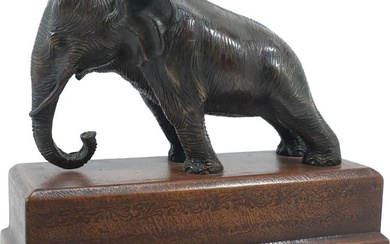 Bronze Elephant Figure Sculpture in Original Patina, 11.25 inches length