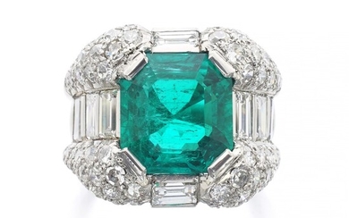 Bulgari, Emerald and diamond ring