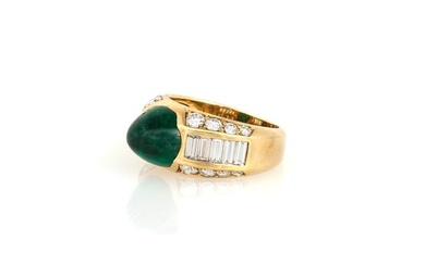 Cabochon Emerald & Diamond Gold Ring