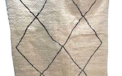Carpet - 228 cm - 161 cm