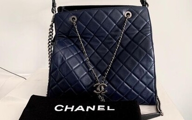 Chanel Tote leather bag