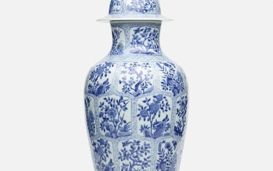 Chinese Export, Blue and White vase and cover