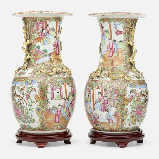 Chinese Export, large Famille Rose urns, pair