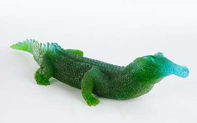 Daum, "Alligator", figurine en verre, pâte de verre, vert, inscription Daum France au verso, 10...