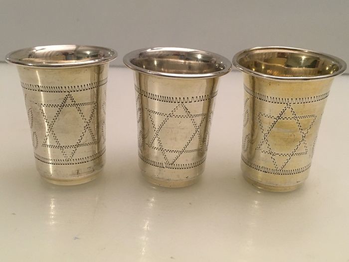 Edwardian3 matching Sterling silver kiddush goblets engraved with Star of David (3) - .925 silver - U.K. - 1907