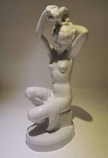 Elek Lux - Herend - Large nude figurine "Combing Woman" - 37cm - Porcelain