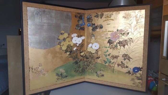 Folding screen (1) - Decoration on gold leaf - Maple - spring, floral, moon - Moon and Flowers - Japan - ca. 1920 early Showa period