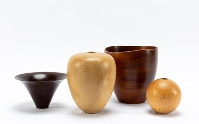 GROUP OF 4 AMERICAN TURNED WOOD VESSELS