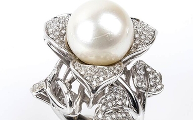 Gold, Australian pearl and diamonds ring 18k white gold, in...
