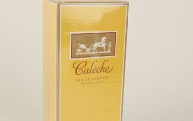 Hermès - " Calèche " - (1961) Flacon vaporisateur contenant 100ml d'eau de toilette, présenté...