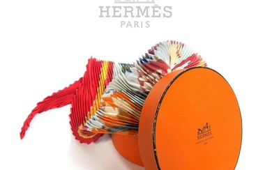 Hermes Pellier Paris Eperon d'Or Plisse Scarf