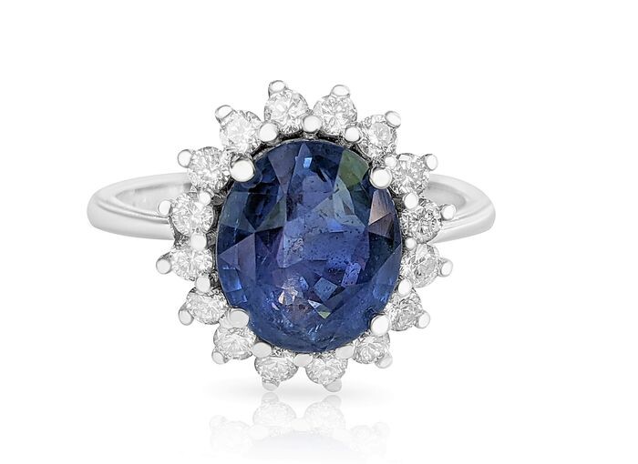 IGI No Heat 4.11 Carat Violetish Blue Sapphire And 0.50 Ct Diamonds - 18 kt. White gold - Ring