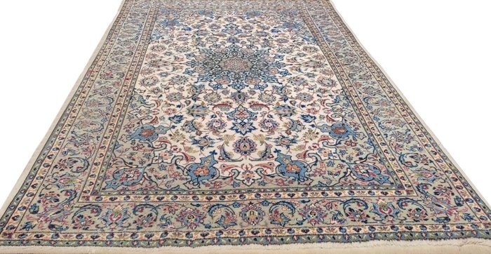 Keshan - Carpet - 330 cm - 230 cm