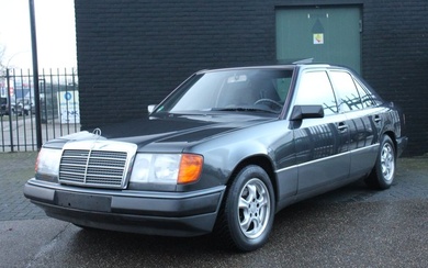 Mercedes-Benz - E 260 - 1992