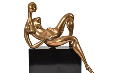 Modernist Reclining Nude Bronze Sculpture, Signed - A bronze sculpture of a reclining female nude