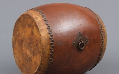 Nagado-daiko 長胴太鼓 (long-body drum) - Wood - Large and heavy drum in original condition with traces of use and age - Japan - ca 1900-10s (Late Meiji/Early Taisho)