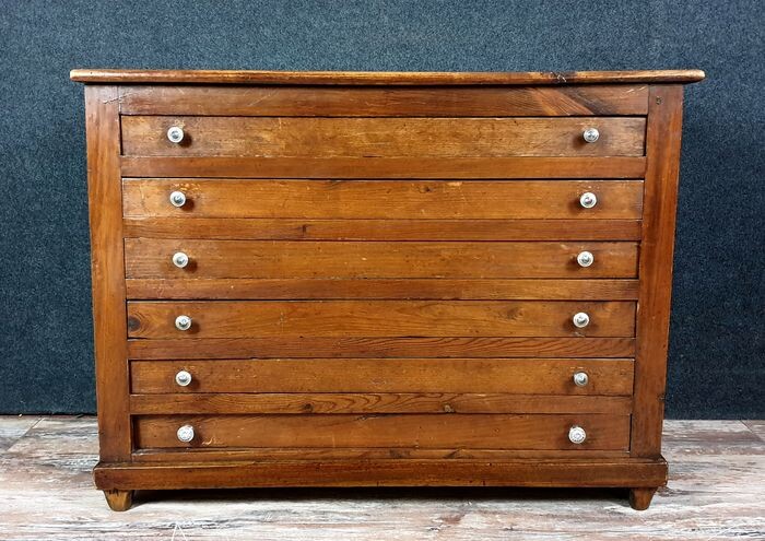 Old collector's furniture in solid softwood - Wood - Mid 19th century