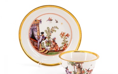 PORCELAIN TEA BOWLS AND SAUCER WITH FINE CHINOISERIES